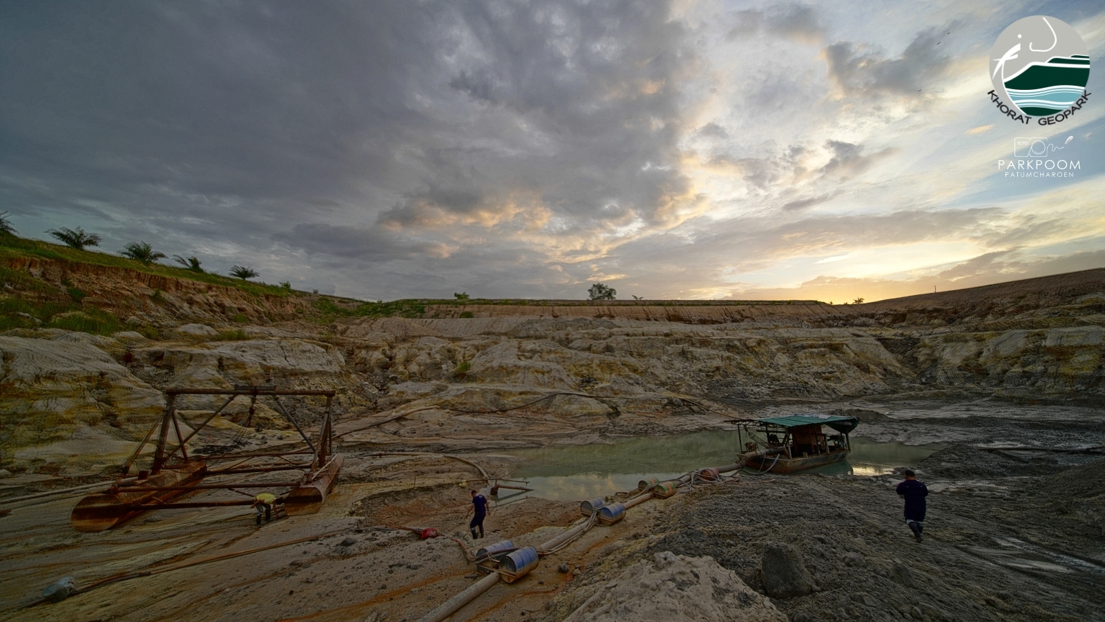 Chaloem Phra Kiat sand pits