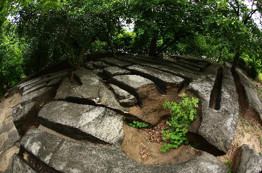 Sikhio_Sandstone_Historical_Quarry.png